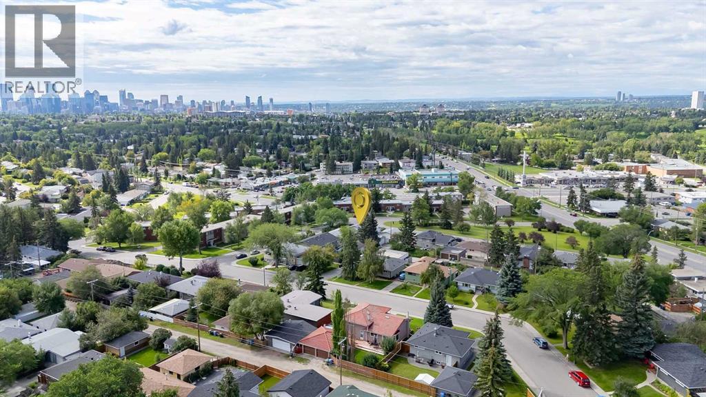 Photo 35 of 4 Cornell Place Nw, Calgary AB