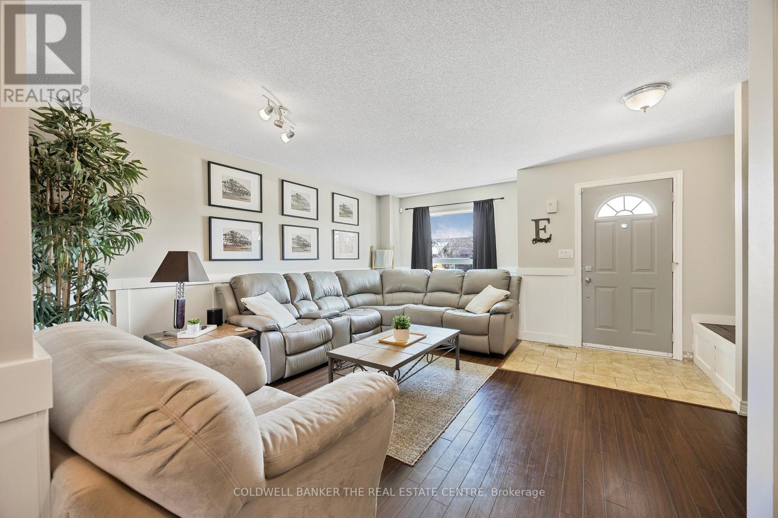 Photo 19 of 10 234 Cundles Road E, Barrie ON