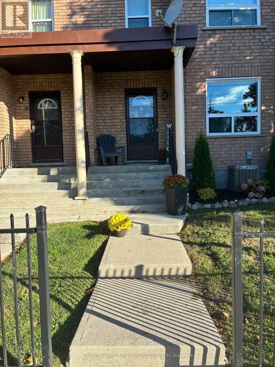 Photo 3 of 10 234 Cundles Road E, Barrie ON
