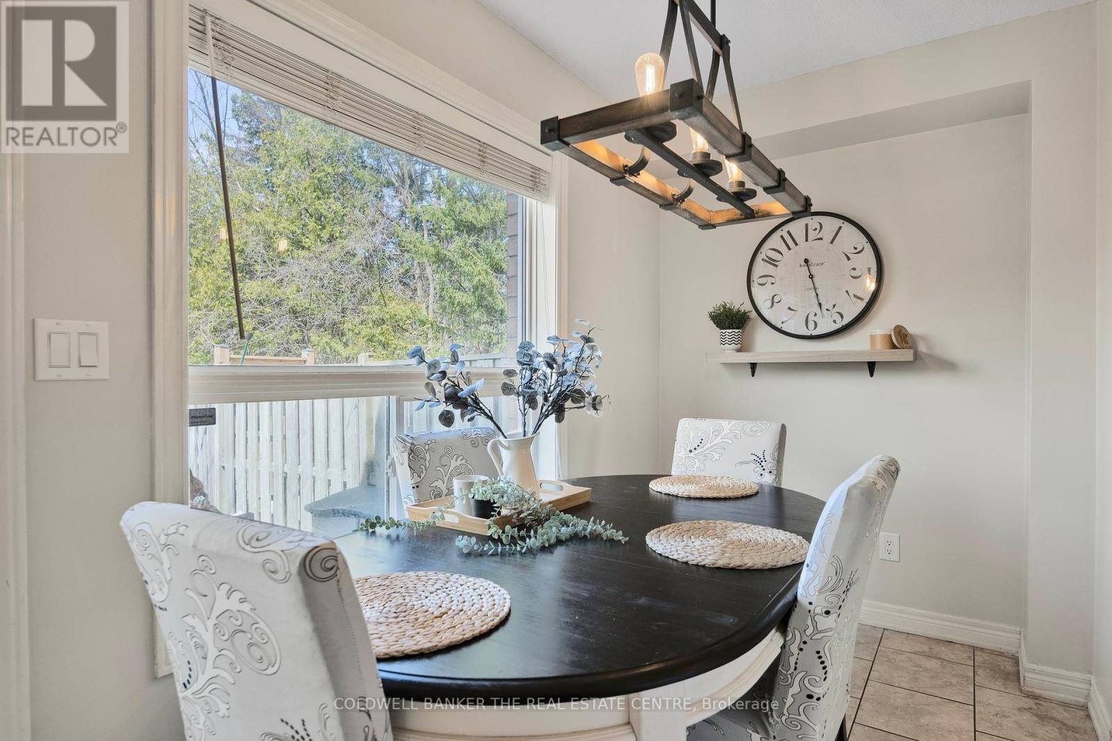 Photo 9 of 10 234 Cundles Road E, Barrie ON