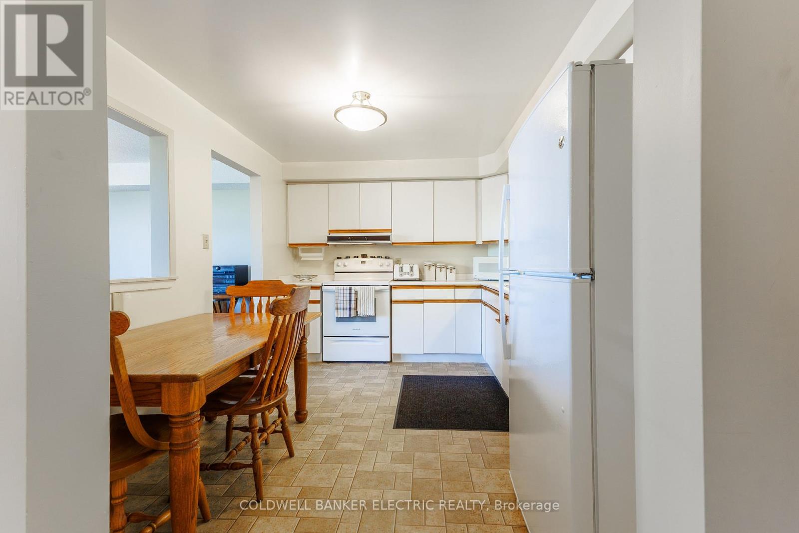Photo 8 of 404 1 Queen Street, Cobourg ON