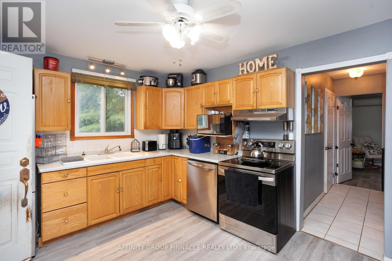 Photo 3 of 828 Northline Road, Kawartha Lakes ON