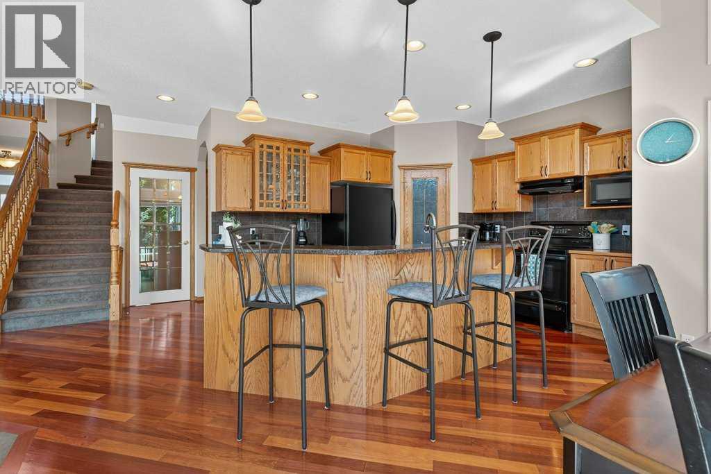 Photo 10 of 504 Panatella Court Nw, Calgary AB