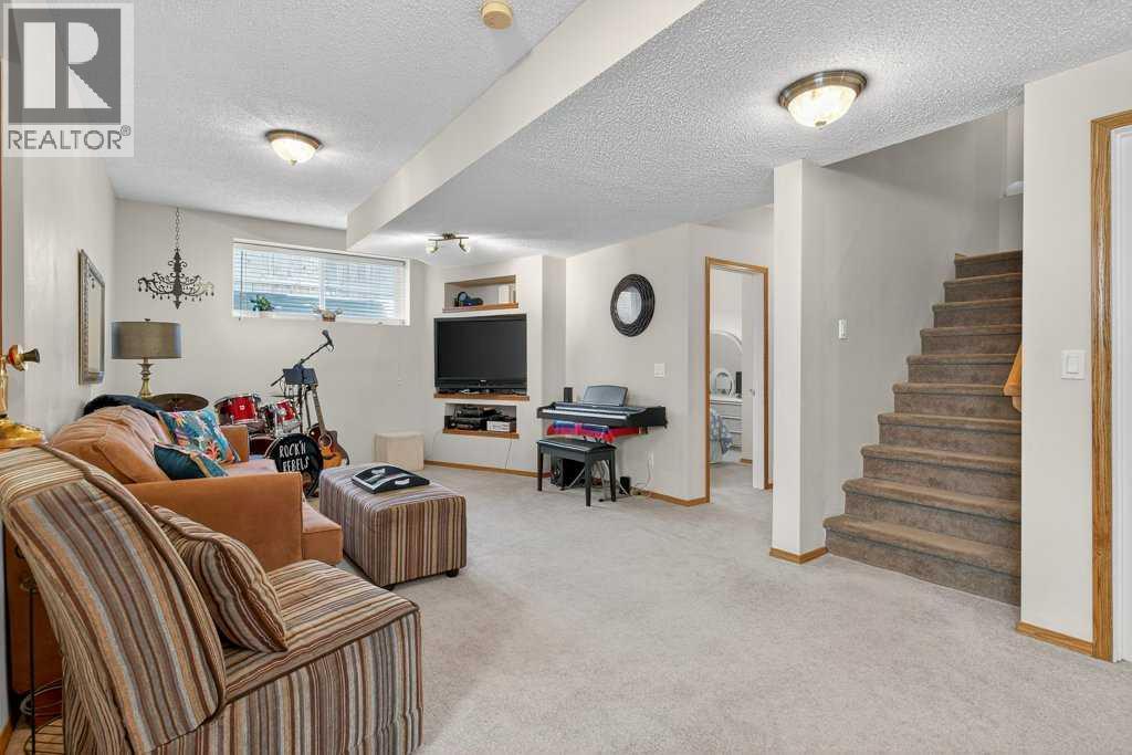 Photo 35 of 504 Panatella Court Nw, Calgary AB