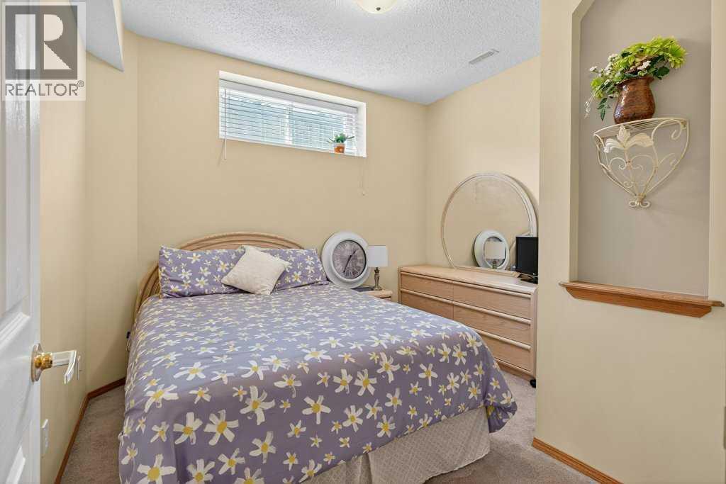 Photo 38 of 504 Panatella Court Nw, Calgary AB