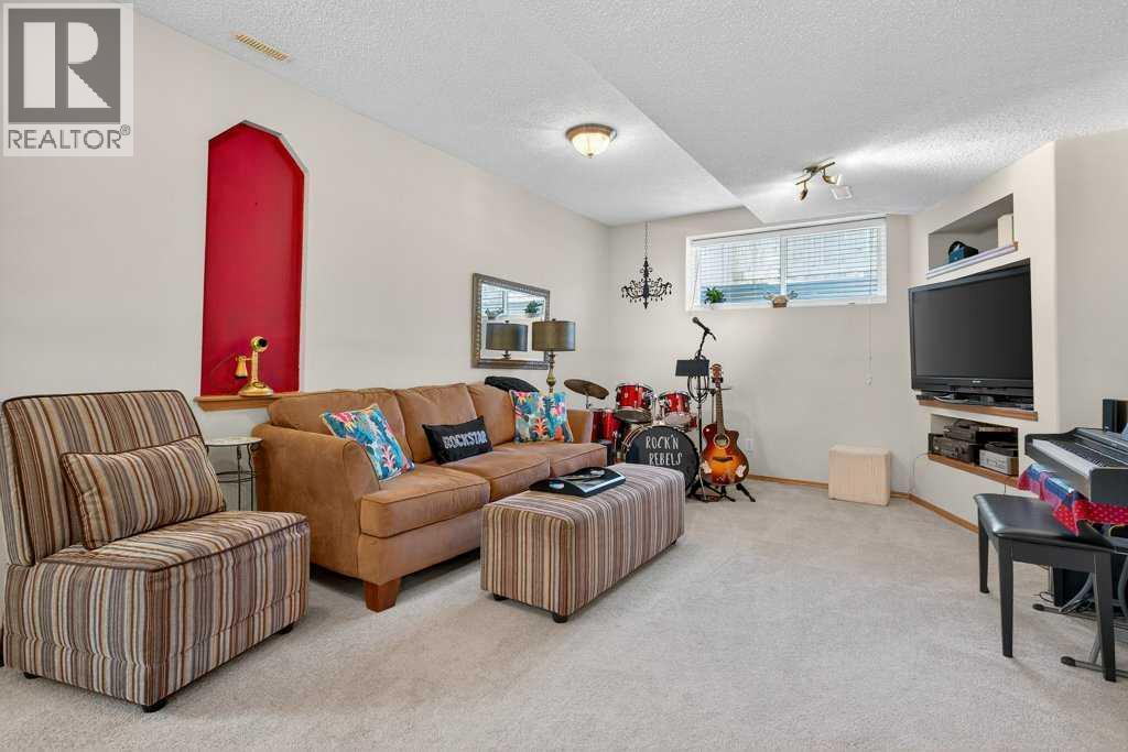 Photo 36 of 504 Panatella Court Nw, Calgary AB