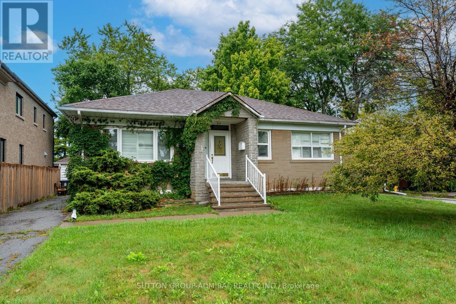 Photo 2 of Basement 82 Caines Avenue, Toronto ON