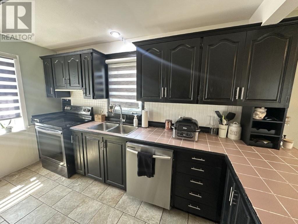 Photo 16 of 66 Hudson Drive, Terrace Bay ON