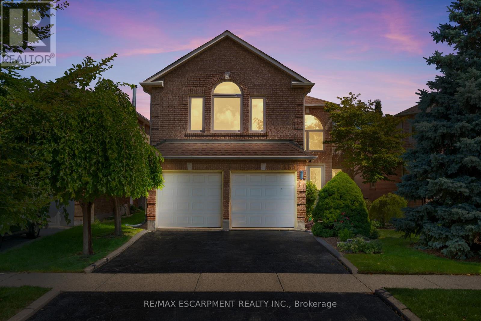 Photo 1 of 6451 Alderwood Trail, Mississauga ON