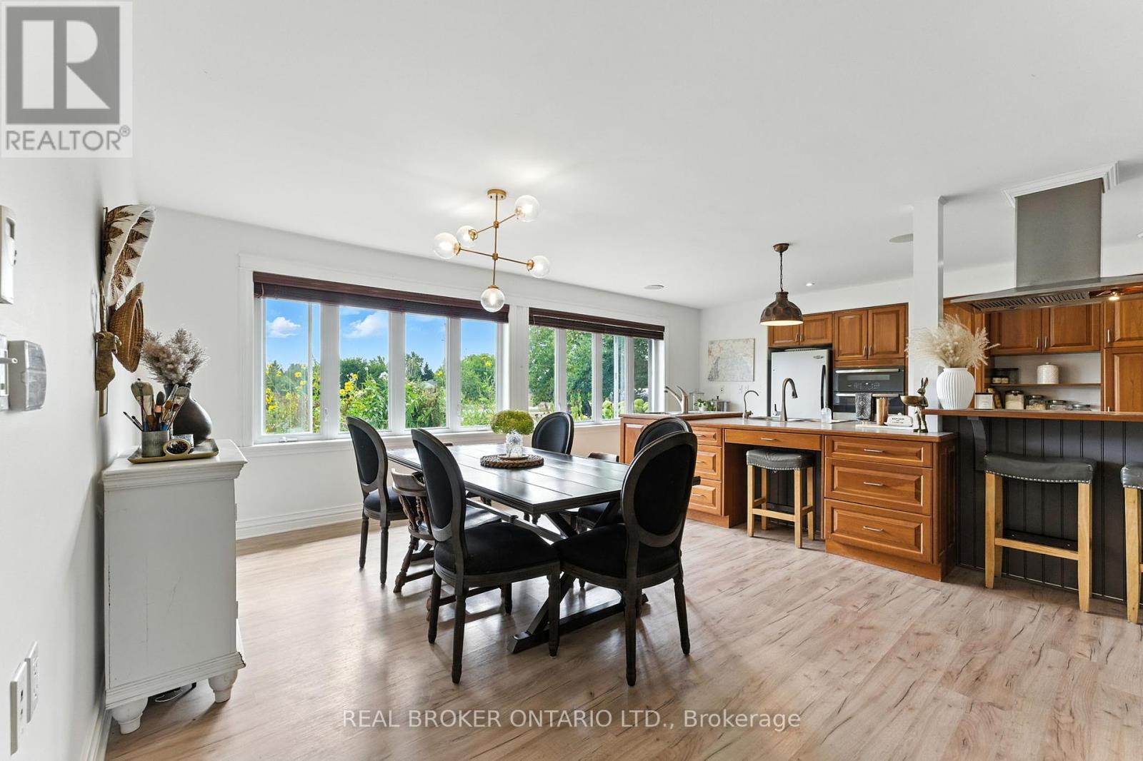 Photo 12 of 39 Cambridge Court, North Grenville ON