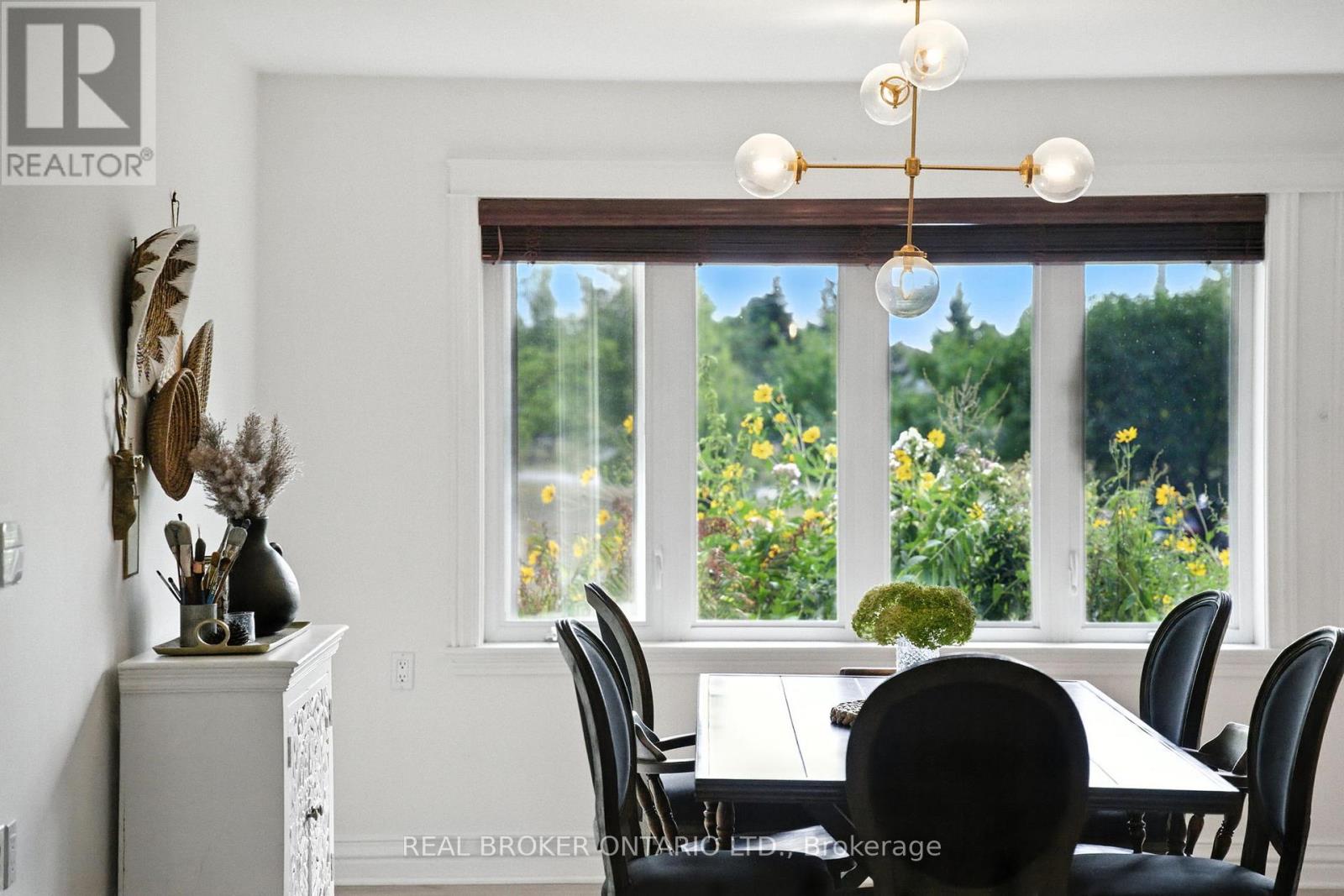 Photo 13 of 39 Cambridge Court, North Grenville ON