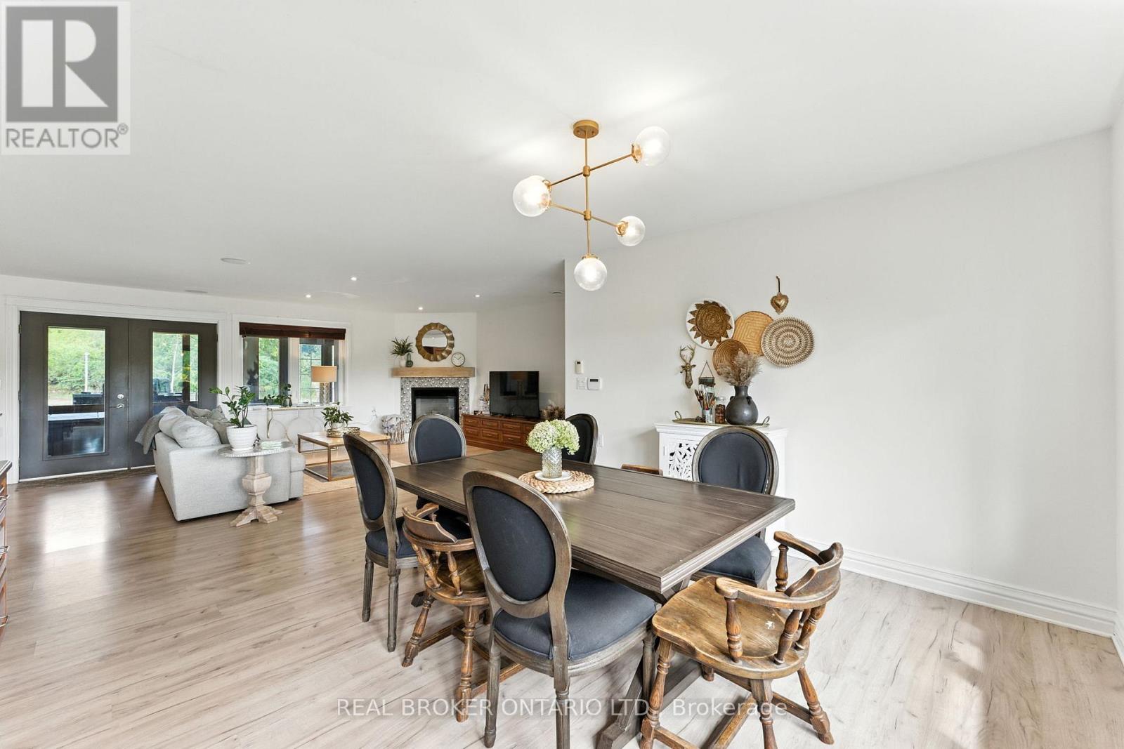 Photo 17 of 39 Cambridge Court, North Grenville ON