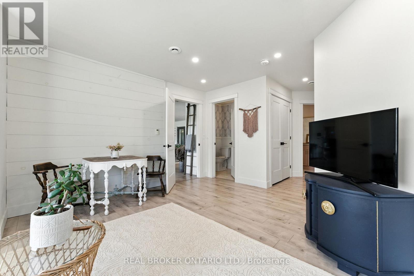 Photo 36 of 39 Cambridge Court, North Grenville ON
