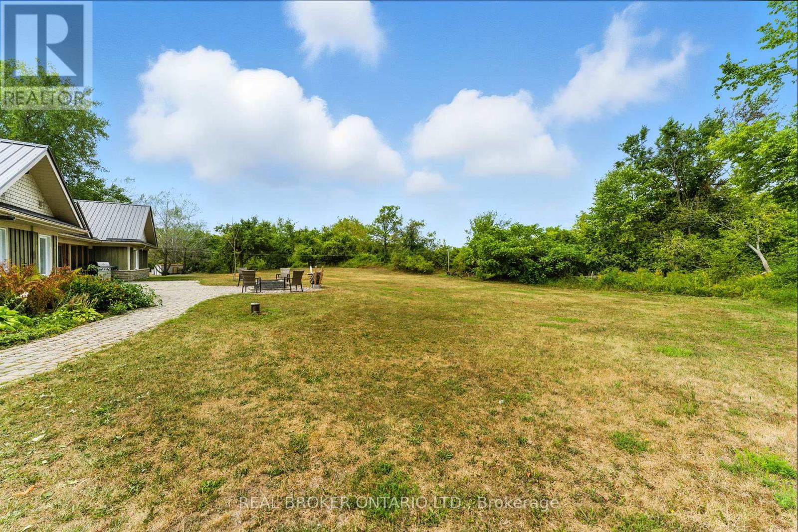 Photo 49 of 39 Cambridge Court, North Grenville ON