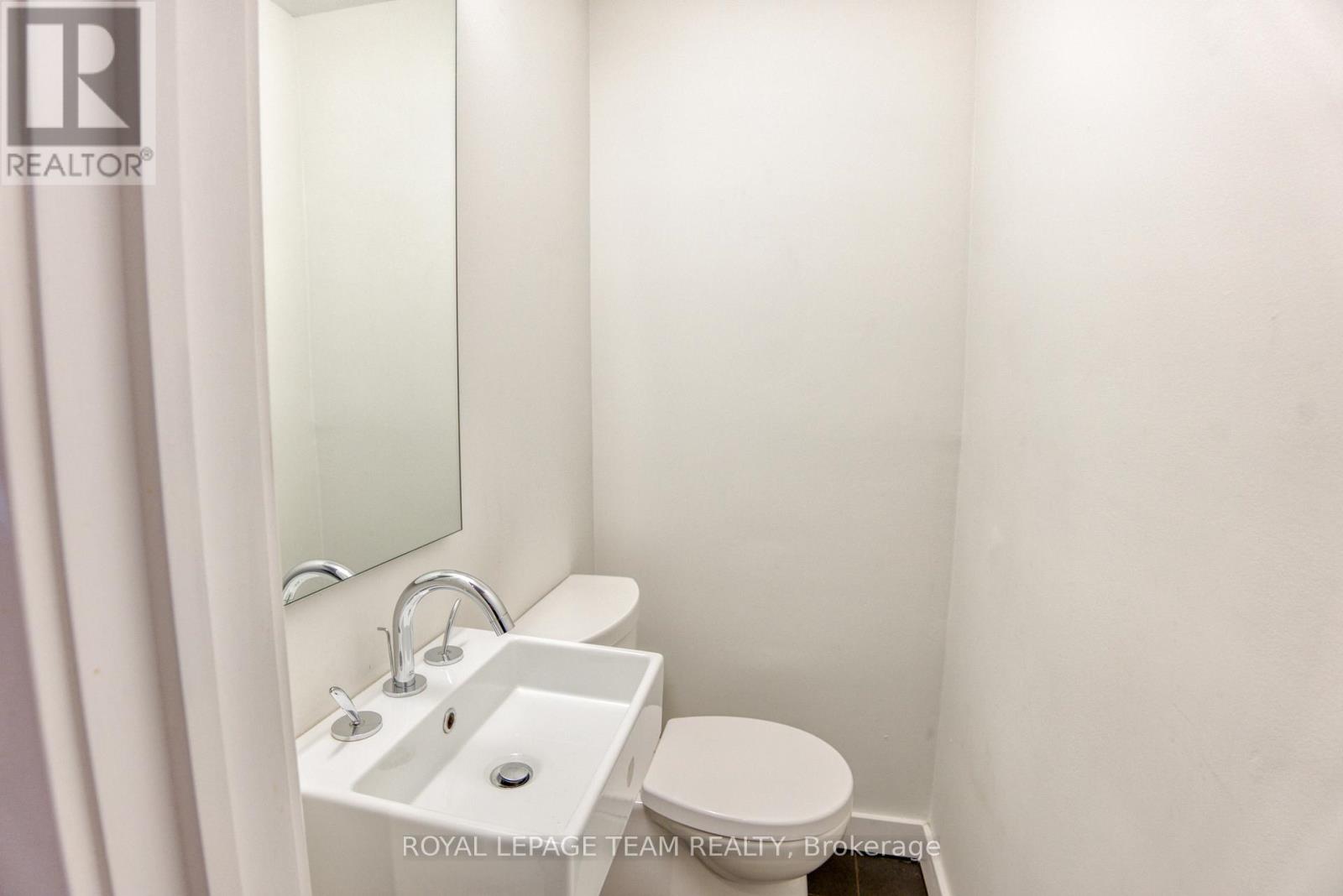 Photo 15 of 87 Guigues Avenue, Ottawa ON