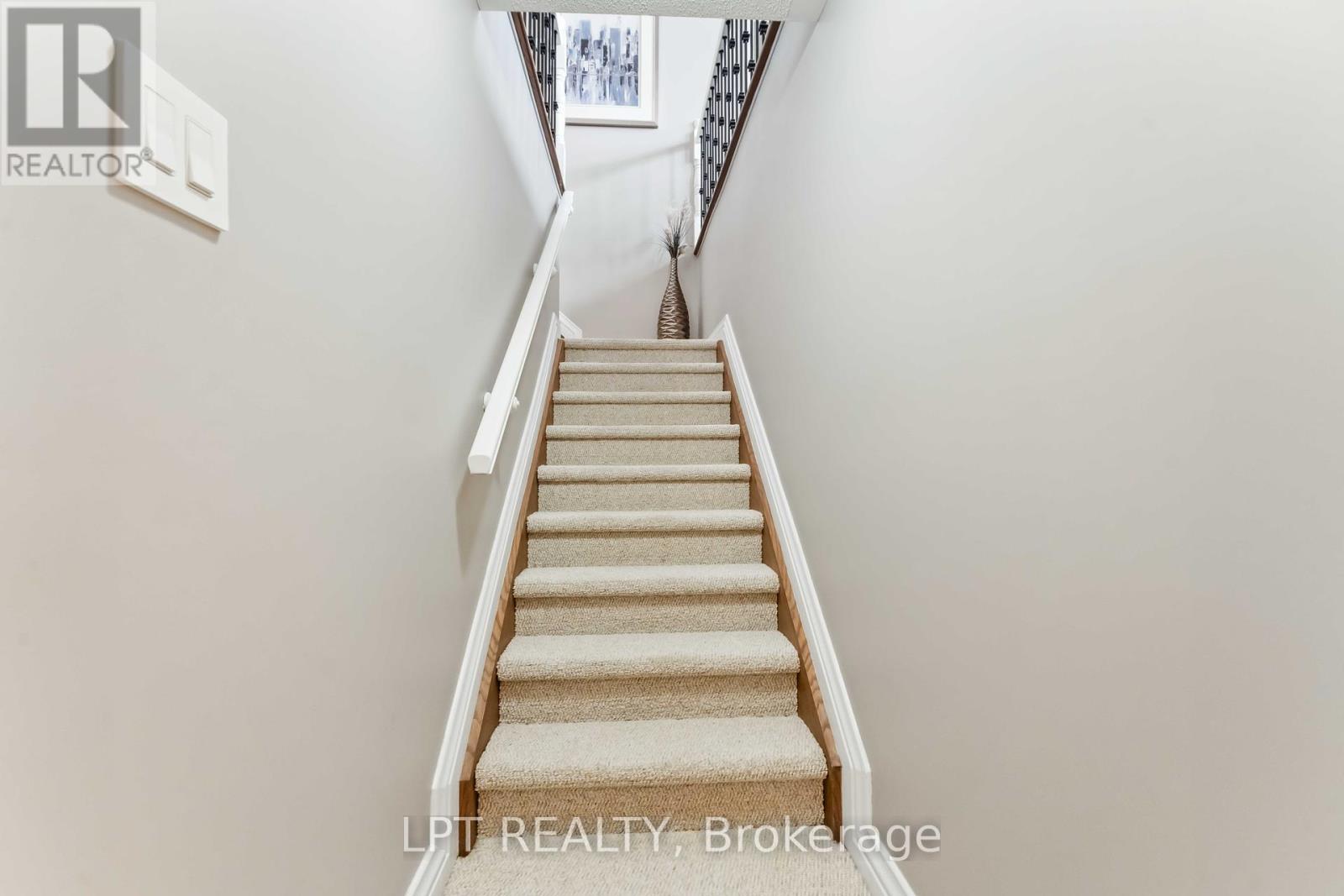 Photo 27 of 156 Riverstone Drive, Ottawa ON