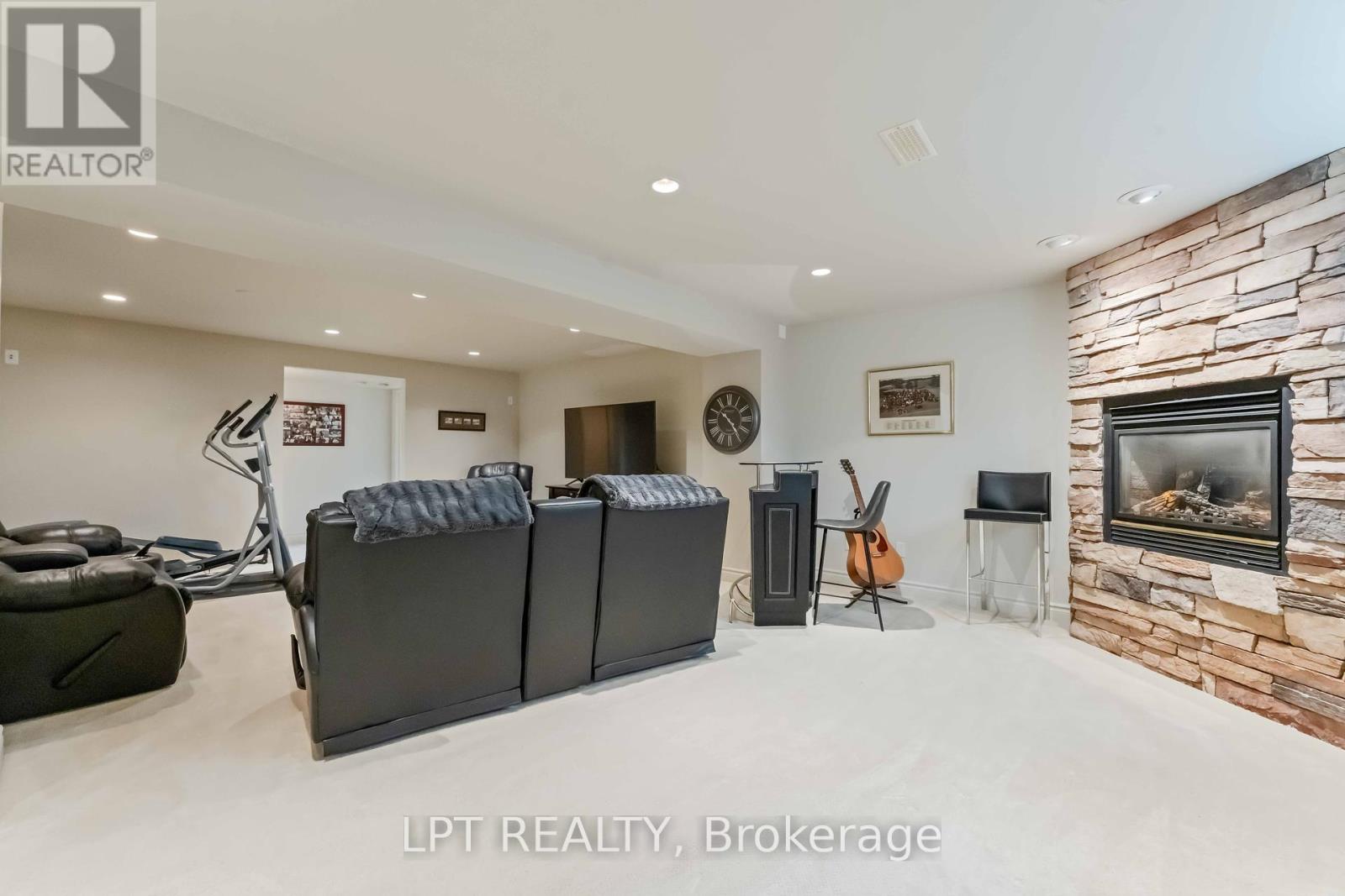 Photo 29 of 156 Riverstone Drive, Ottawa ON