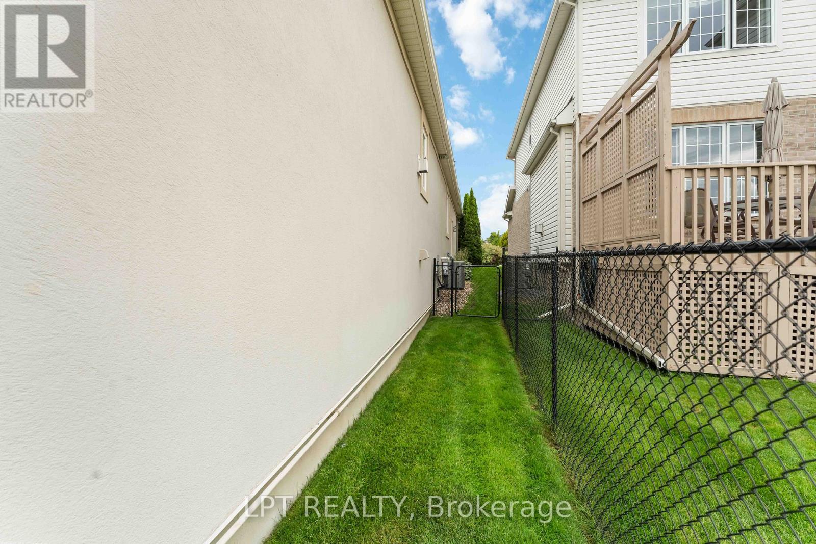 Photo 42 of 156 Riverstone Drive, Ottawa ON