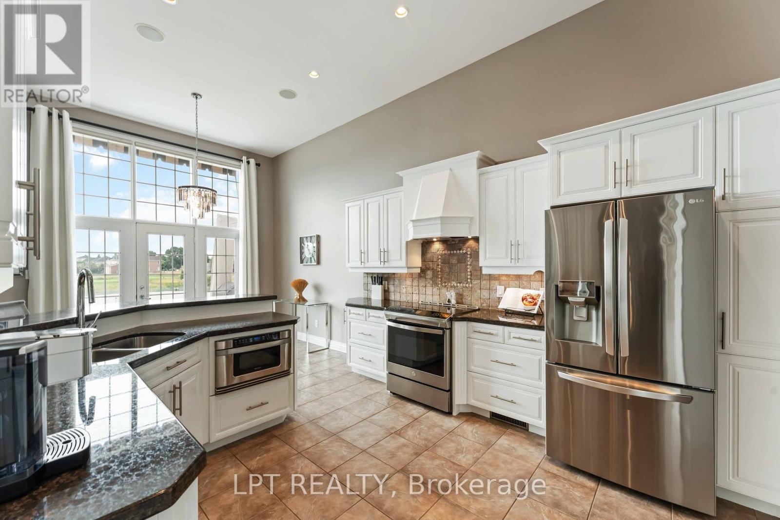 Photo 8 of 156 Riverstone Drive, Ottawa ON