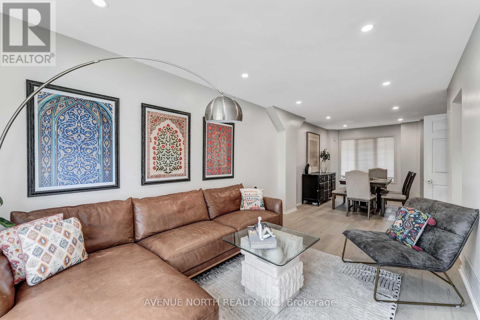 Photo 10 of 51 Mullcraft Crescent, Ottawa ON