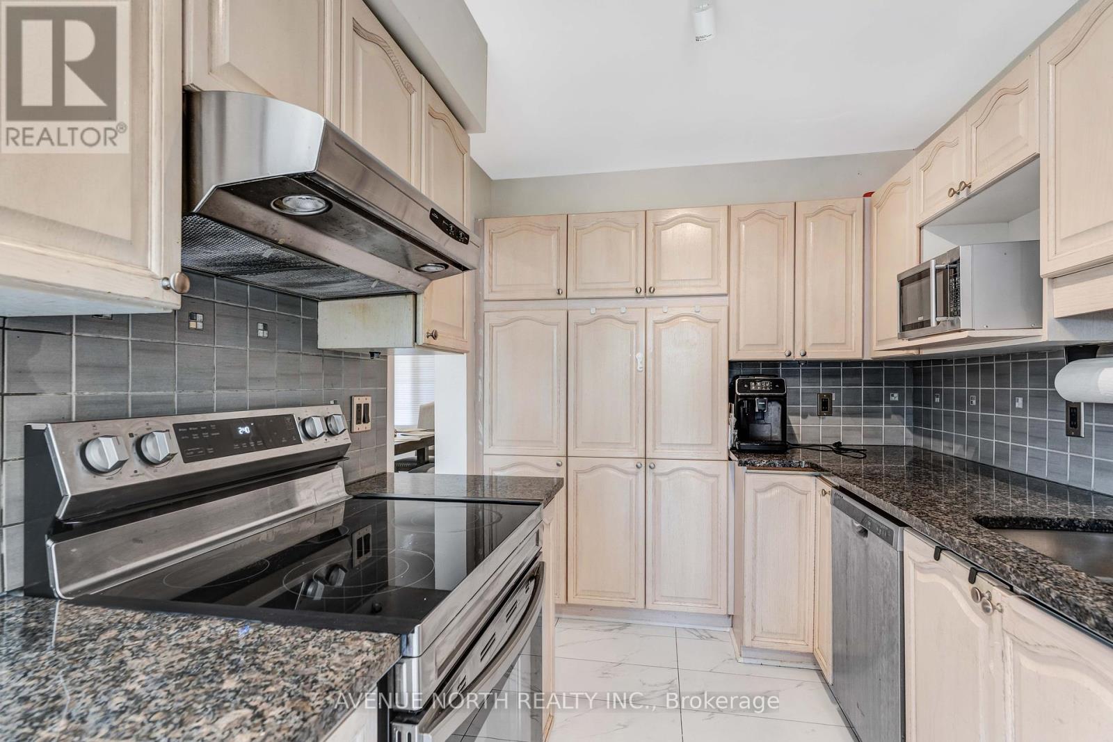Photo 14 of 51 Mullcraft Crescent, Ottawa ON