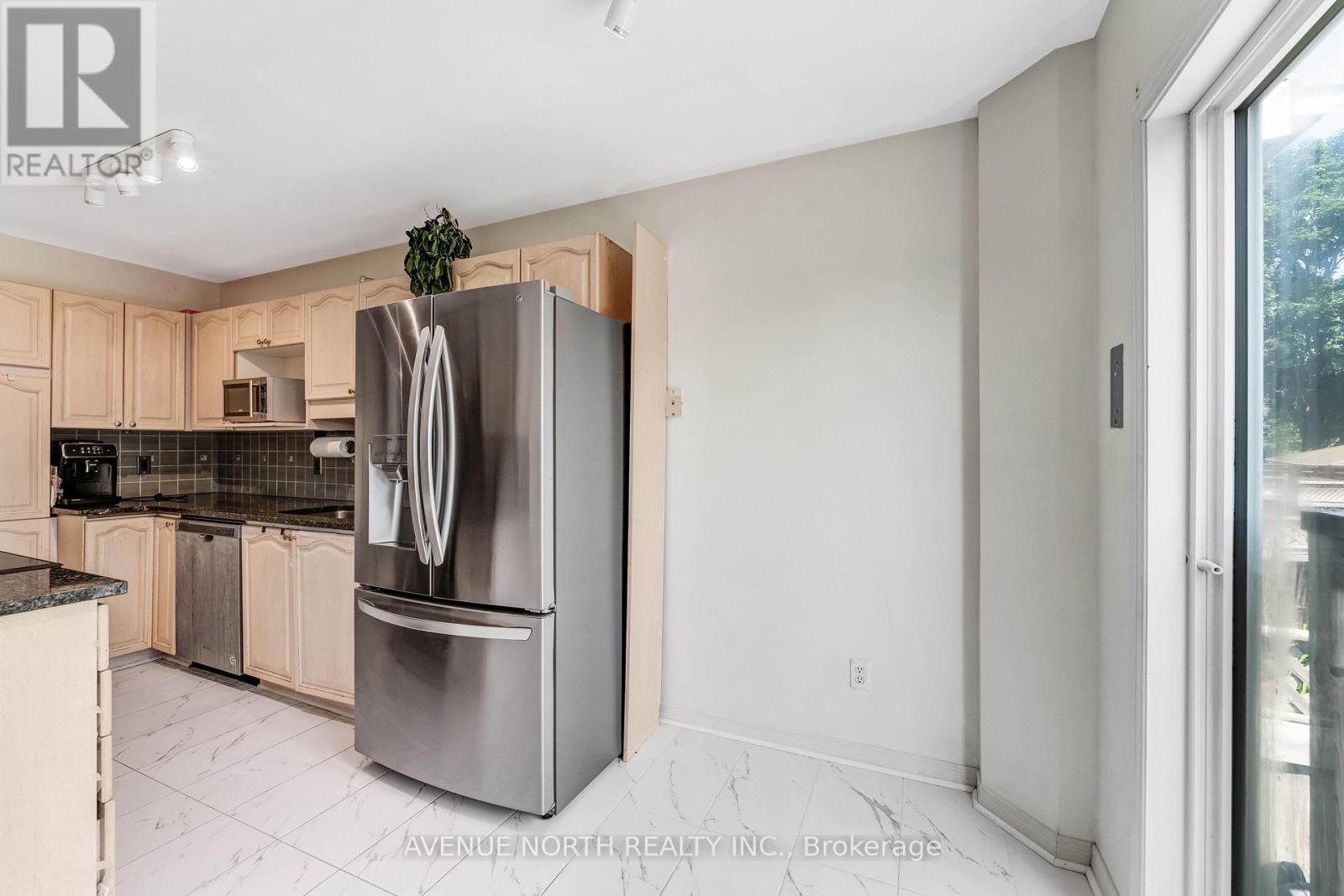 Photo 15 of 51 Mullcraft Crescent, Ottawa ON