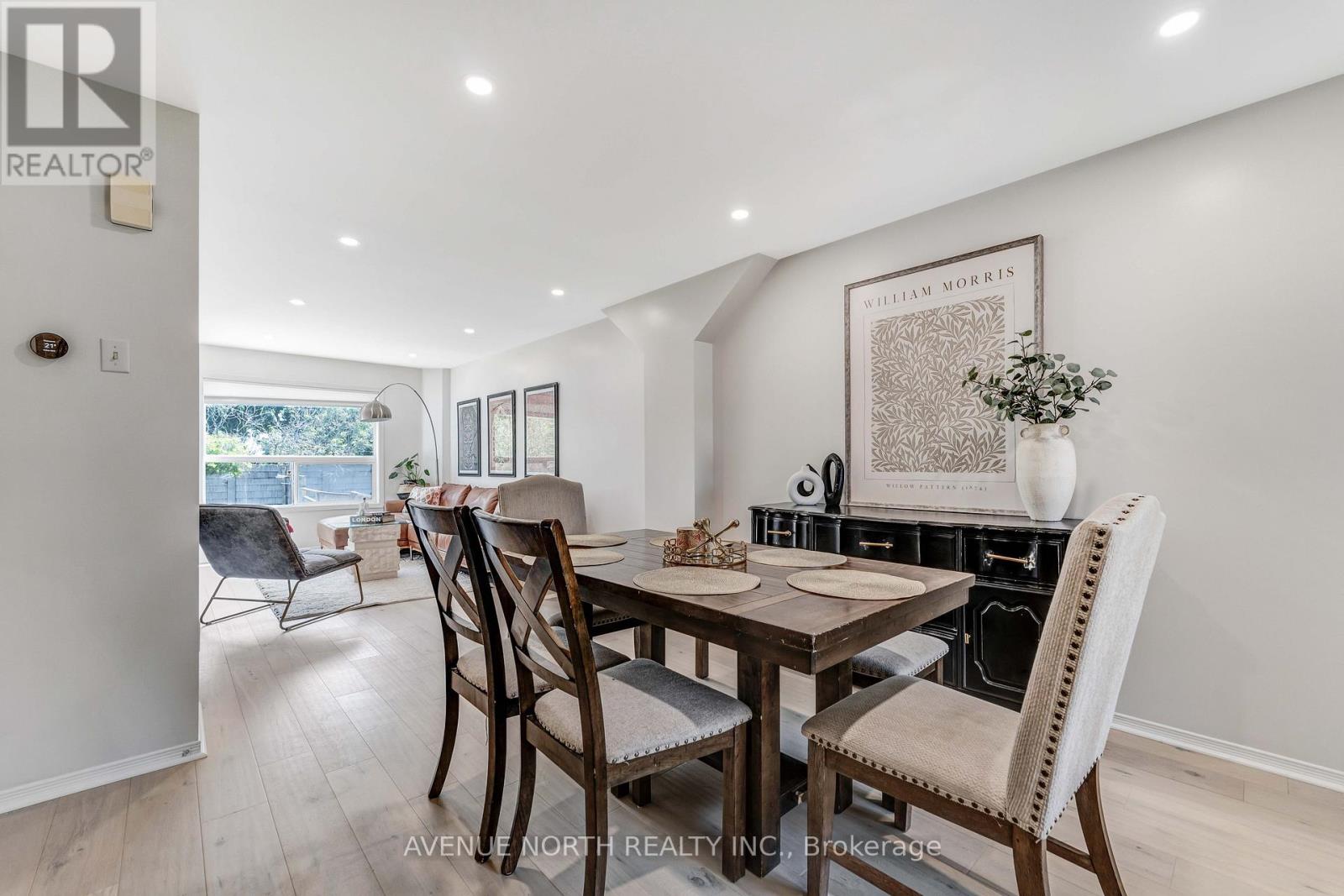 Photo 6 of 51 Mullcraft Crescent, Ottawa ON