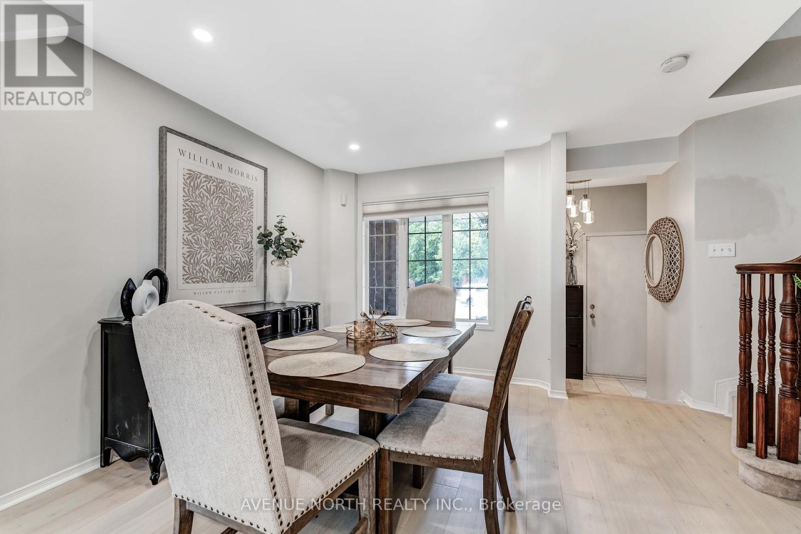 Photo 7 of 51 Mullcraft Crescent, Ottawa ON