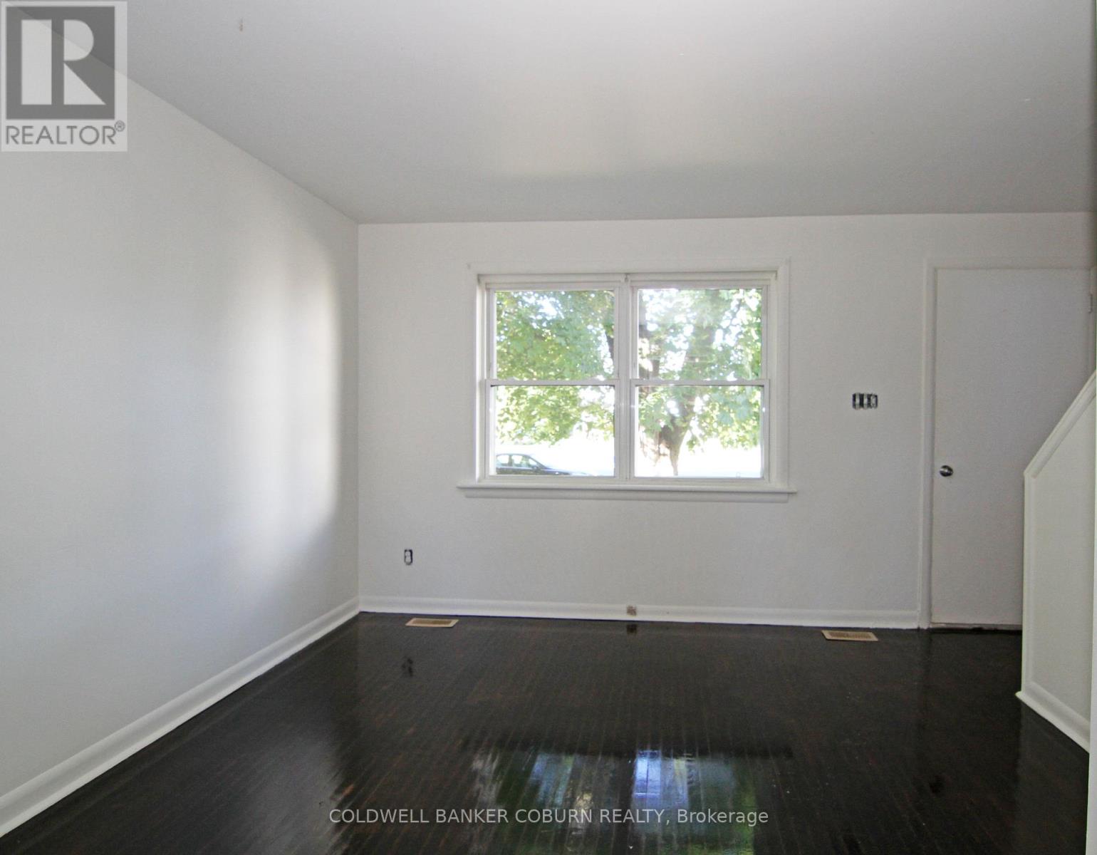 Photo 4 of 21 23 Casselman Road, South Dundas ON