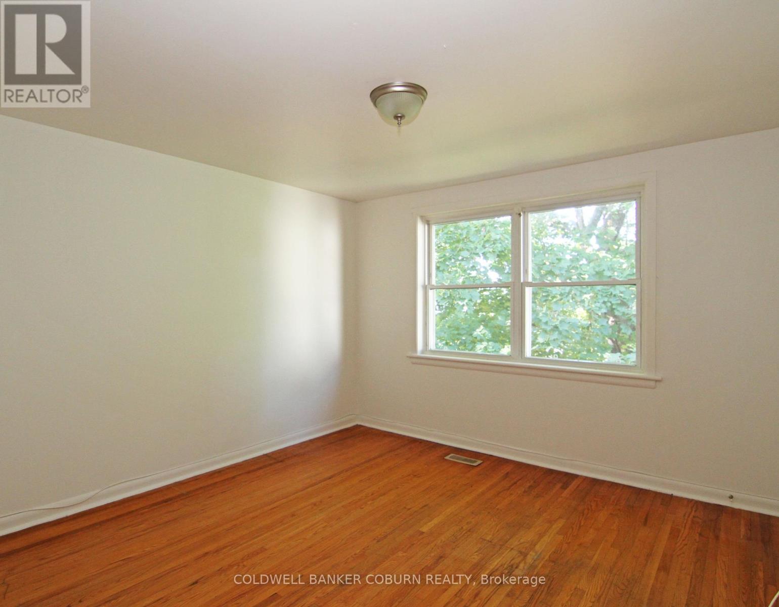 Photo 9 of 21 23 Casselman Road, South Dundas ON