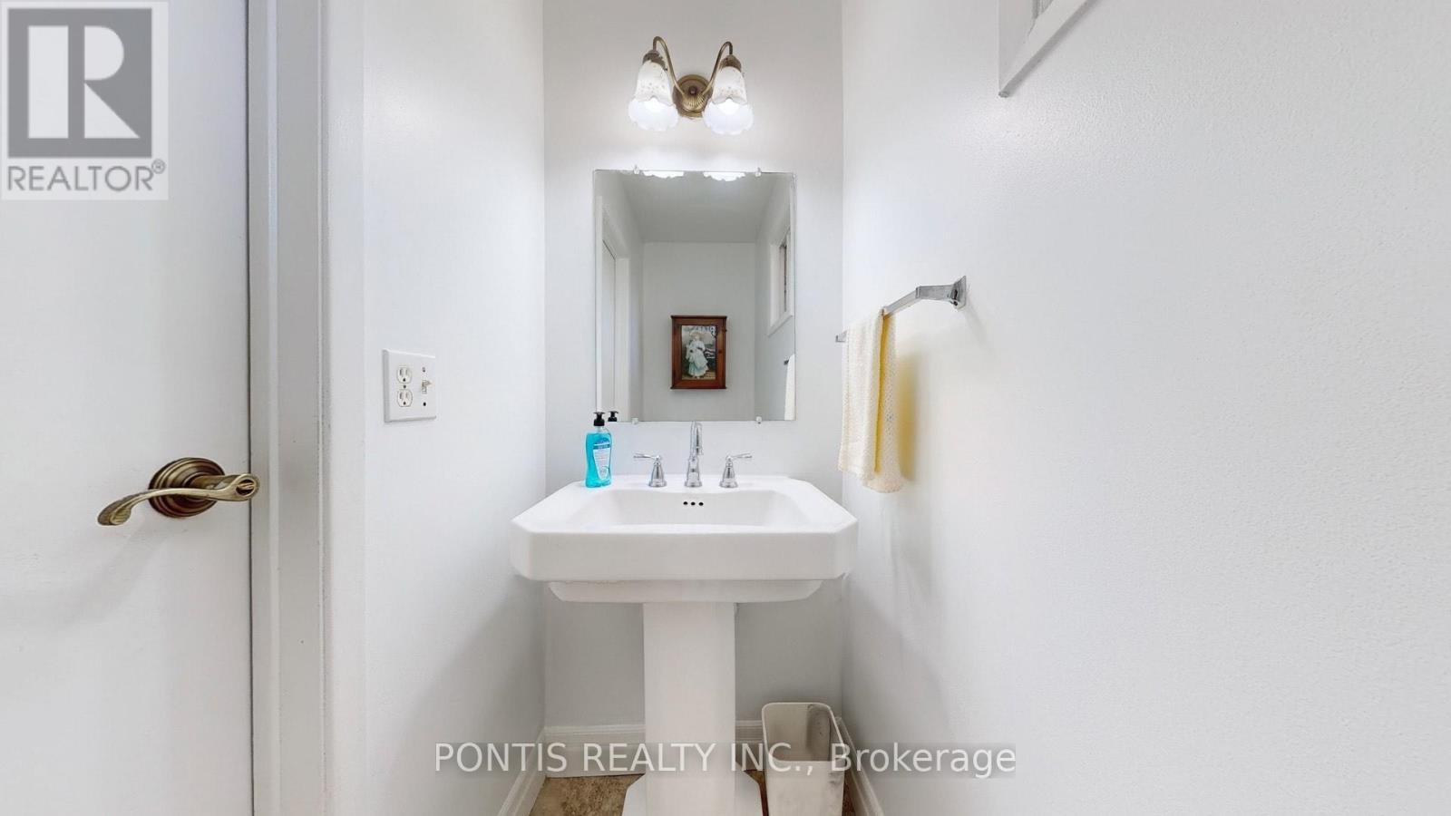 Photo 17 of 3014 Oka Road, Mississauga ON