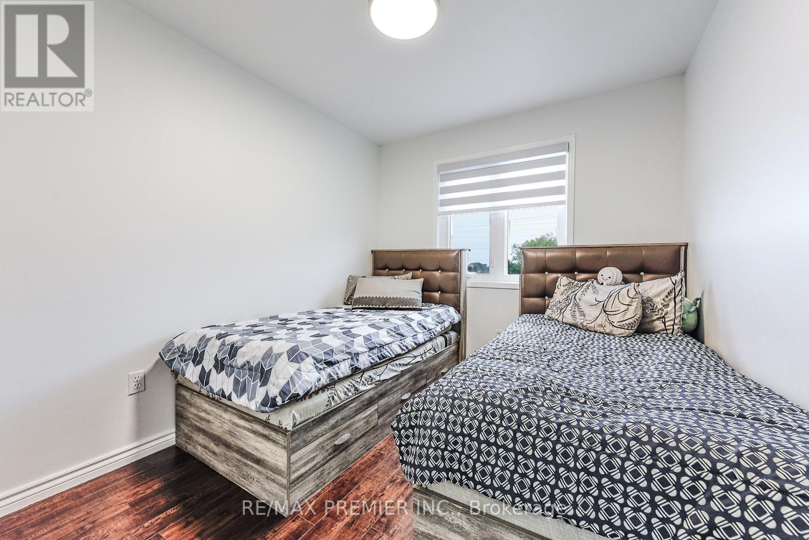 Photo 27 of 77 Wilmont Court, Brampton ON