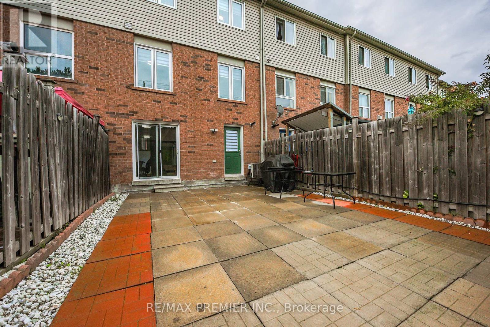 Photo 36 of 77 Wilmont Court, Brampton ON