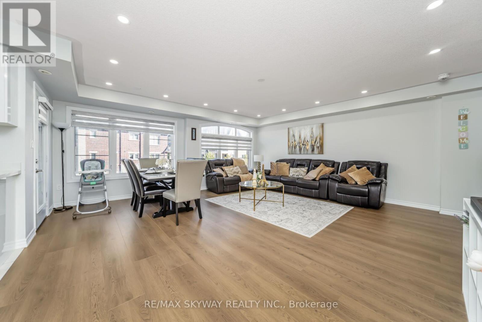 Photo 11 of 22 200 Veterans Drive, Brampton ON