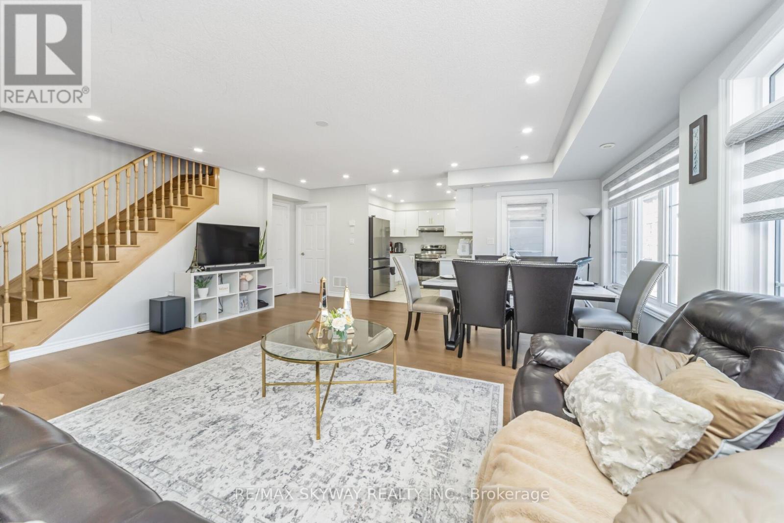Photo 13 of 22 200 Veterans Drive, Brampton ON