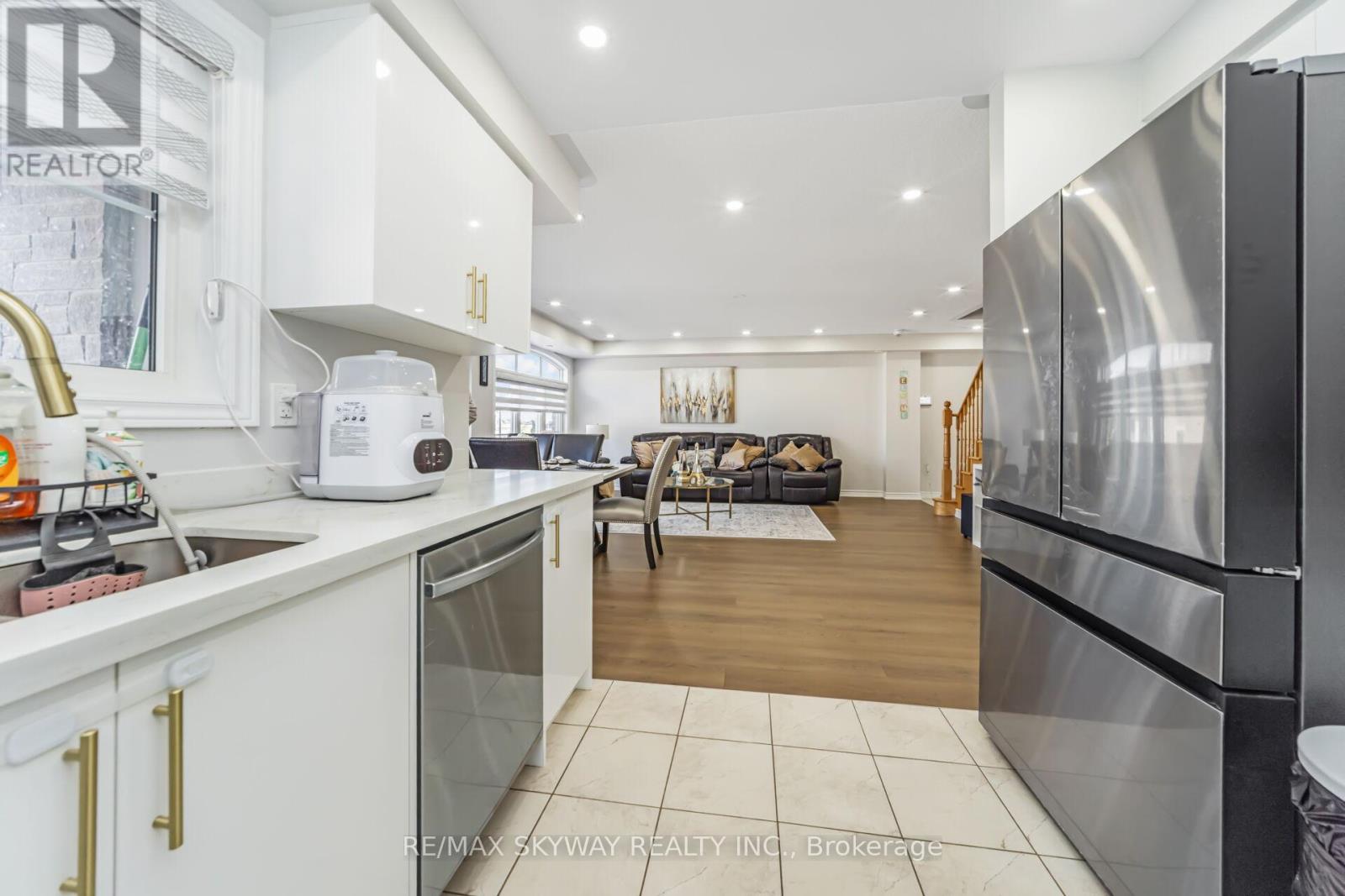 Photo 18 of 22 200 Veterans Drive, Brampton ON