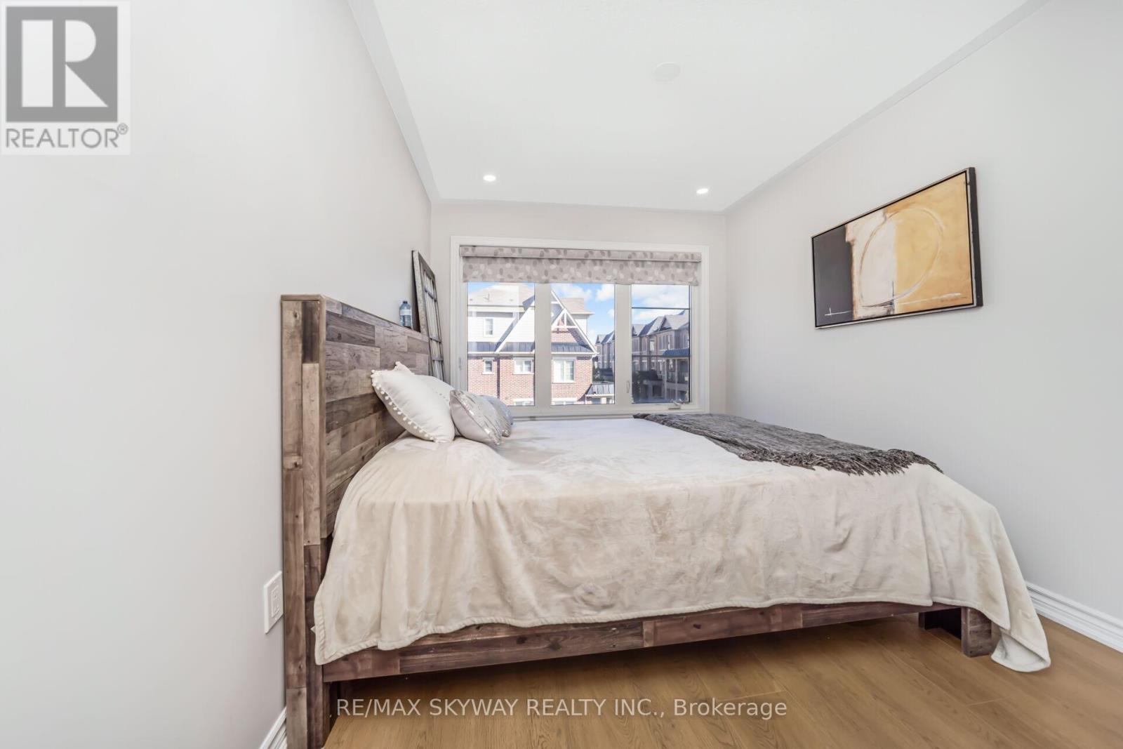 Photo 34 of 22 200 Veterans Drive, Brampton ON