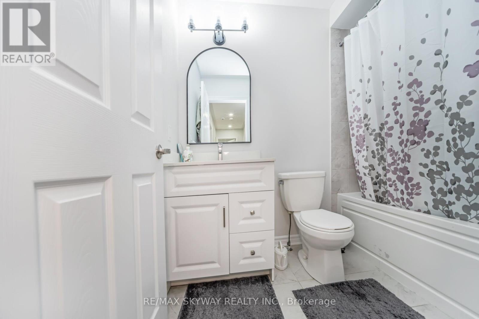 Photo 37 of 22 200 Veterans Drive, Brampton ON