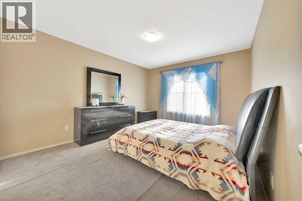 Photo 15 of 1 1407 53 Avenue, Lloydminster AB