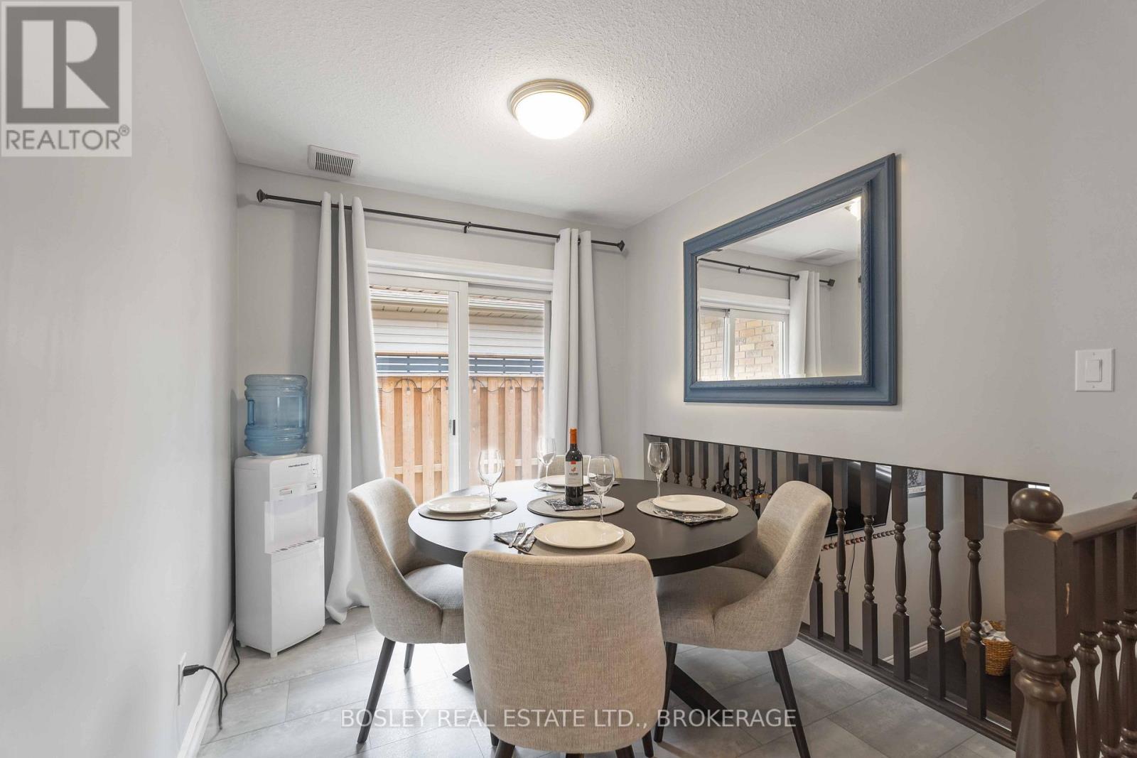 Photo 10 of 7733 Alpine Drive S, Niagara Falls ON