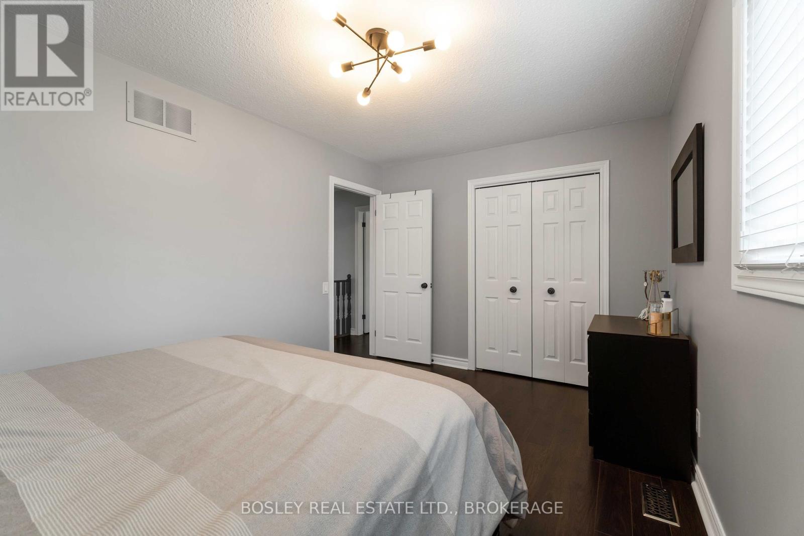 Photo 13 of 7733 Alpine Drive S, Niagara Falls ON
