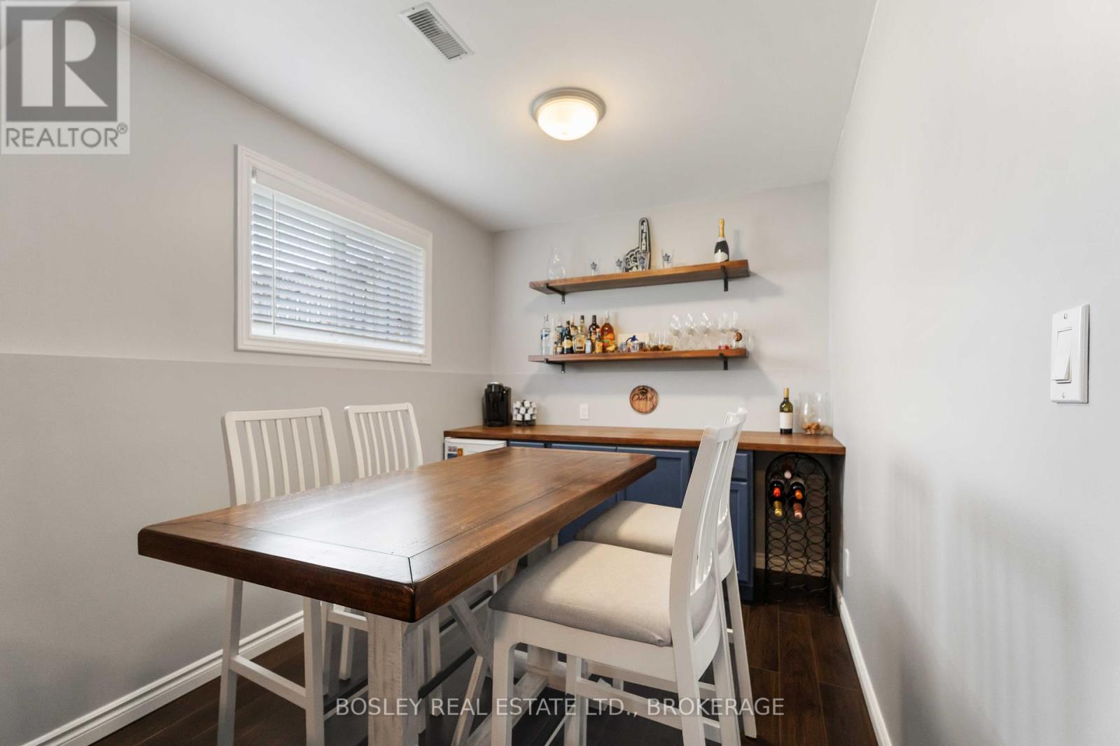 Photo 20 of 7733 Alpine Drive S, Niagara Falls ON