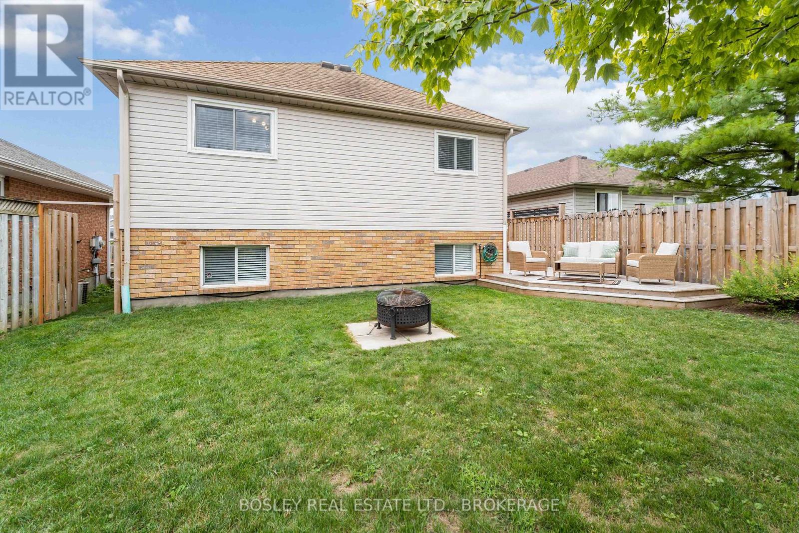 Photo 27 of 7733 Alpine Drive S, Niagara Falls ON