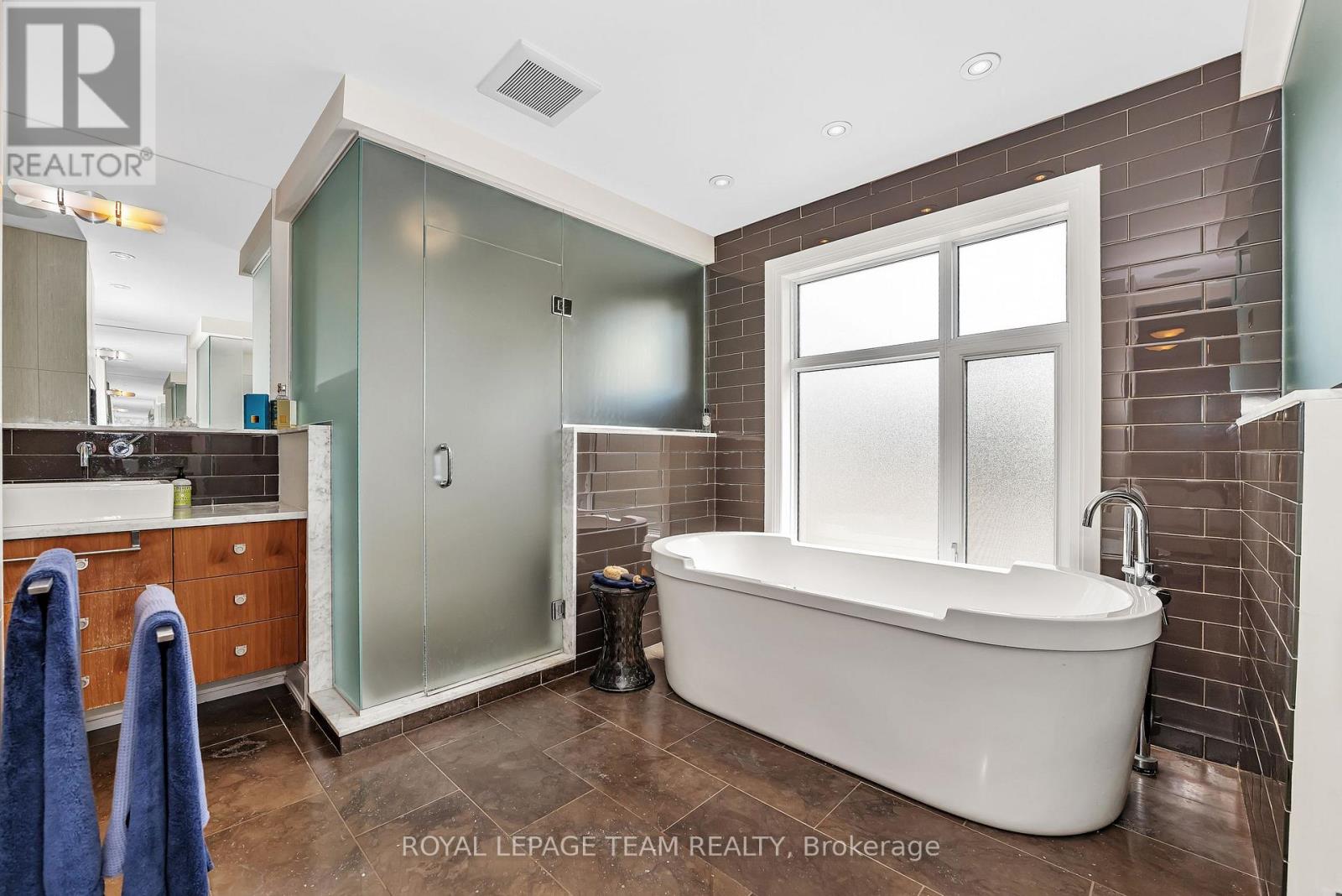 Photo 15 of 6290 Emerald Links Drive, Ottawa ON