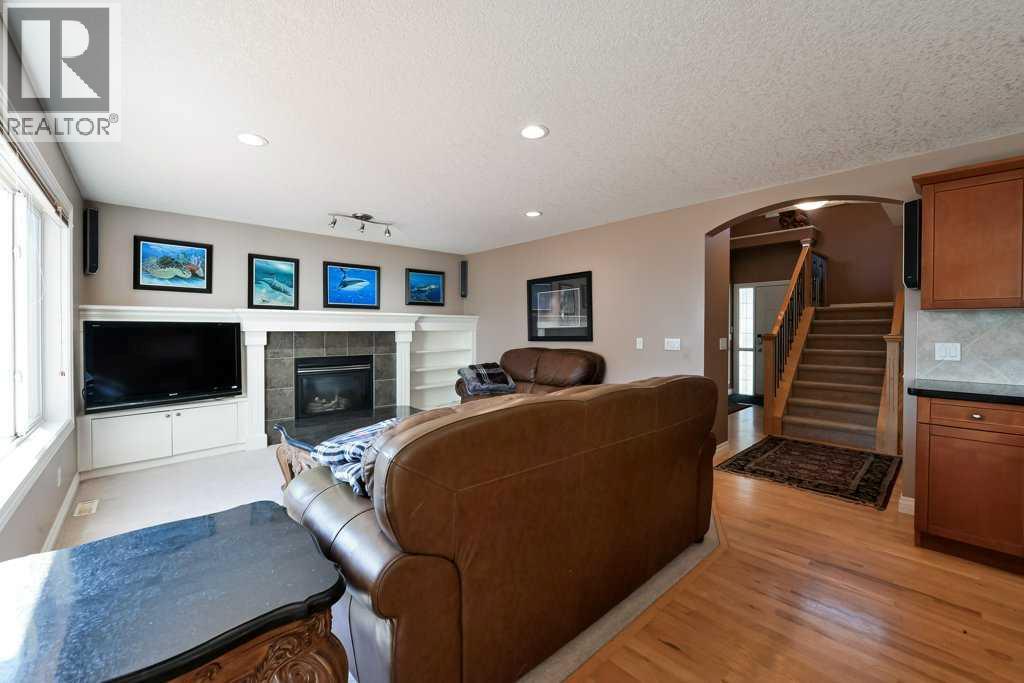 Photo 8 of 6 Royal Birkdale Court Nw, Calgary AB