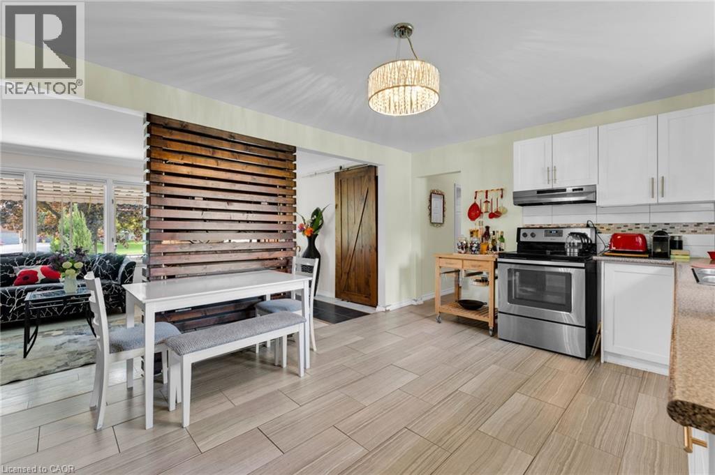 Photo 13 of 19 Kinnard Road, Brantford ON