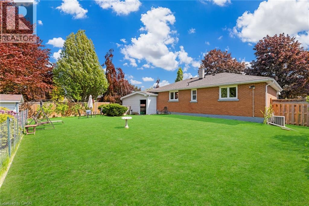 Photo 34 of 19 Kinnard Road, Brantford ON