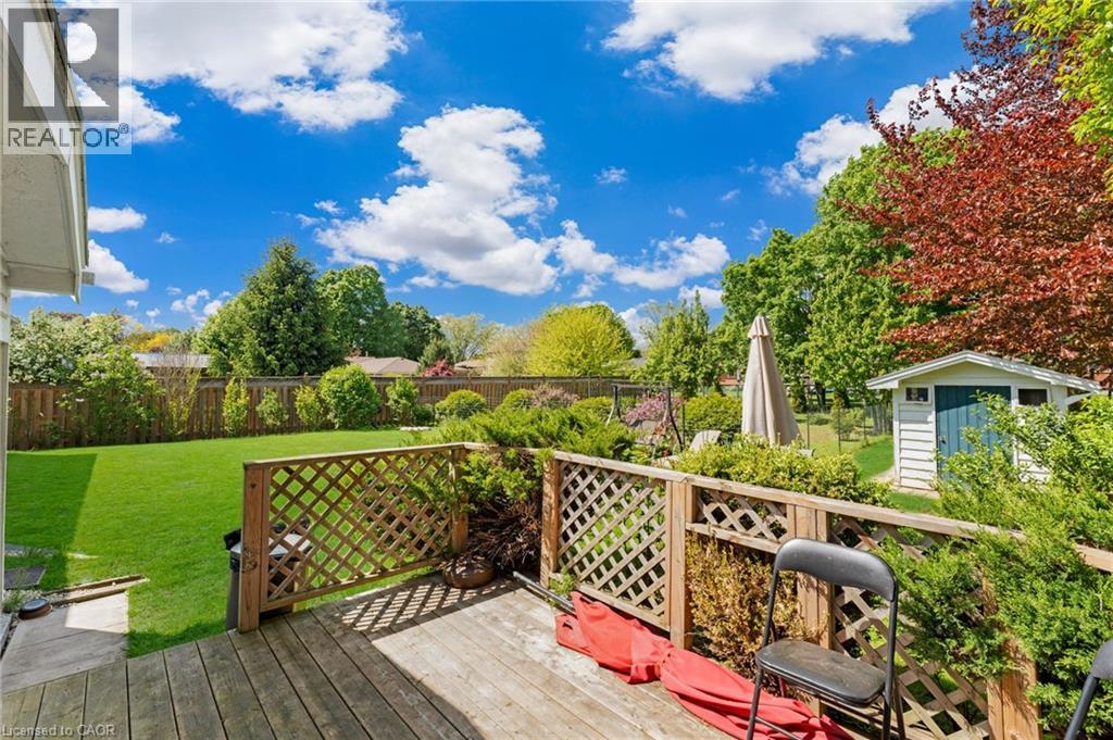 Photo 37 of 19 Kinnard Road, Brantford ON