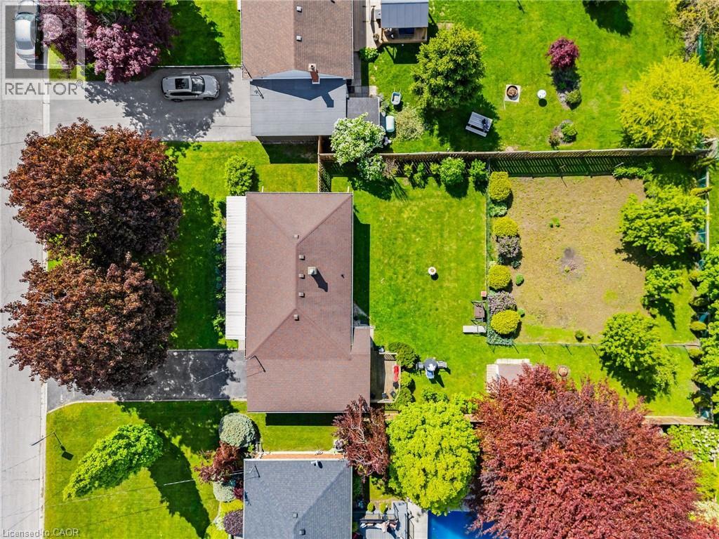 Photo 42 of 19 Kinnard Road, Brantford ON