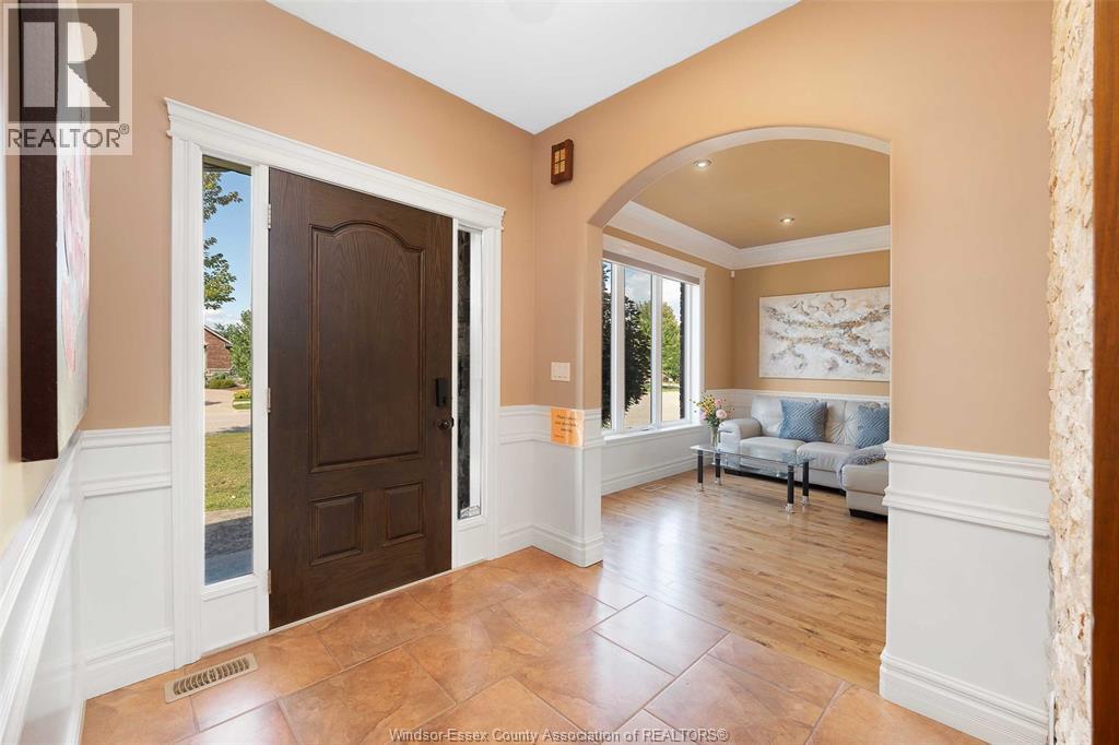 Photo 5 of 2895 Brooklyn Avenue, Lasalle ON